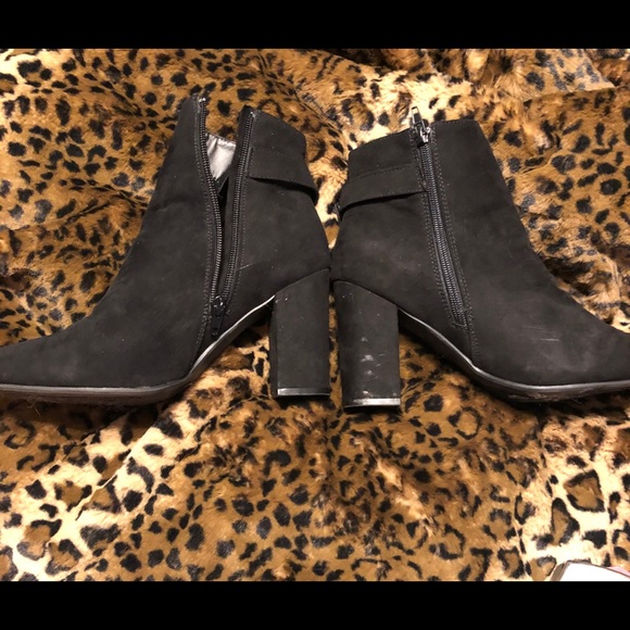 Halftime Bootie - Picture 2 of 8